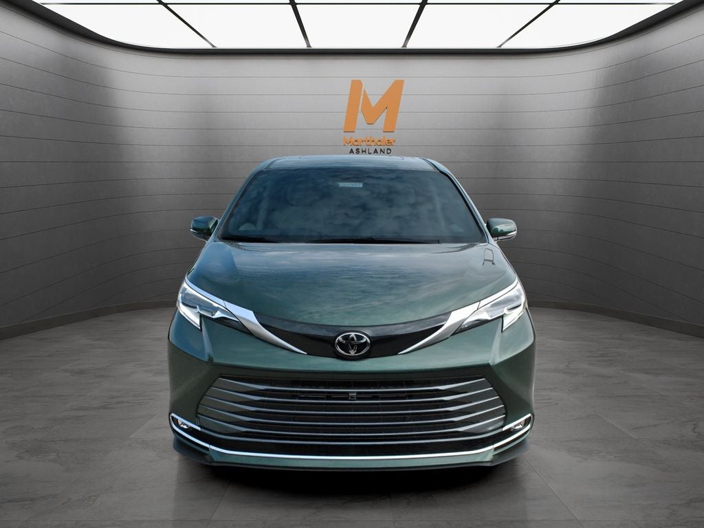 2026 Toyota Sienna Platinum 7 Passenger