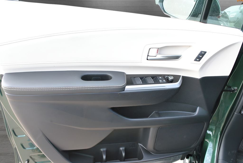 2026 Toyota Sienna Platinum 7 Passenger