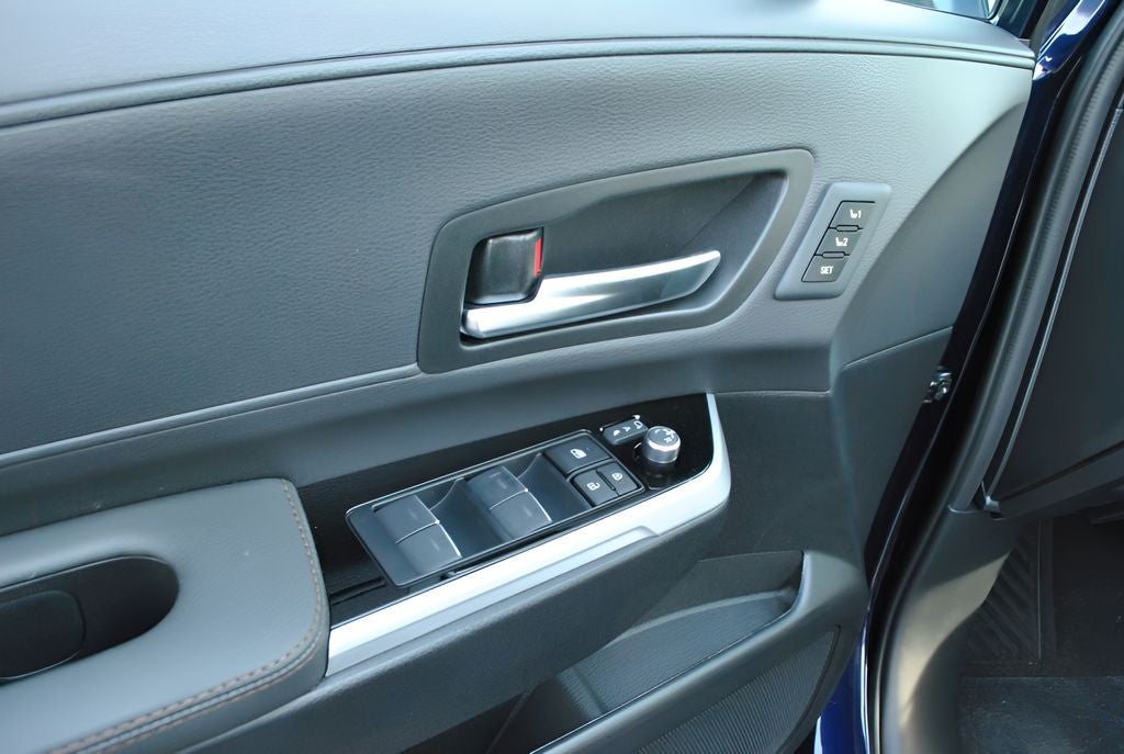 2026 Toyota Sienna Platinum 7 Passenger