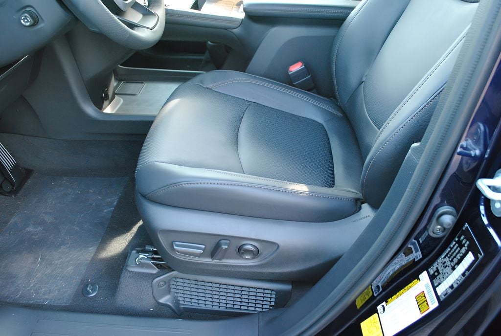 2026 Toyota Sienna Platinum 7 Passenger