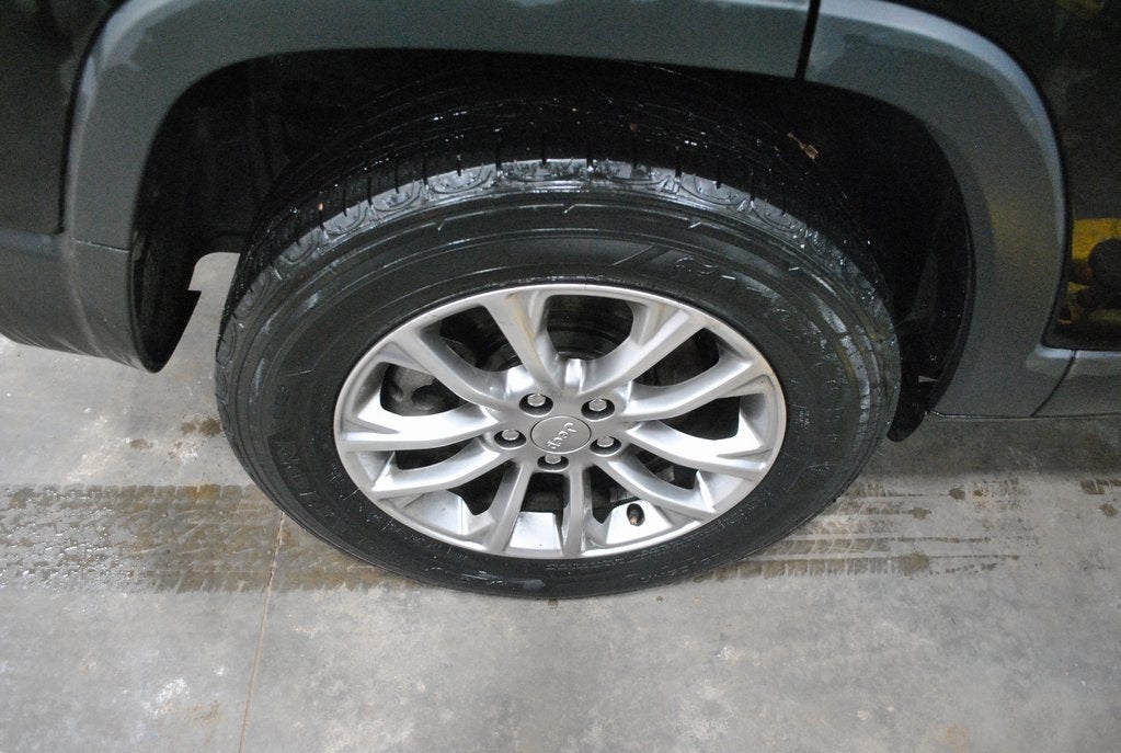 2022 Jeep Cherokee Latitude Lux 4WD