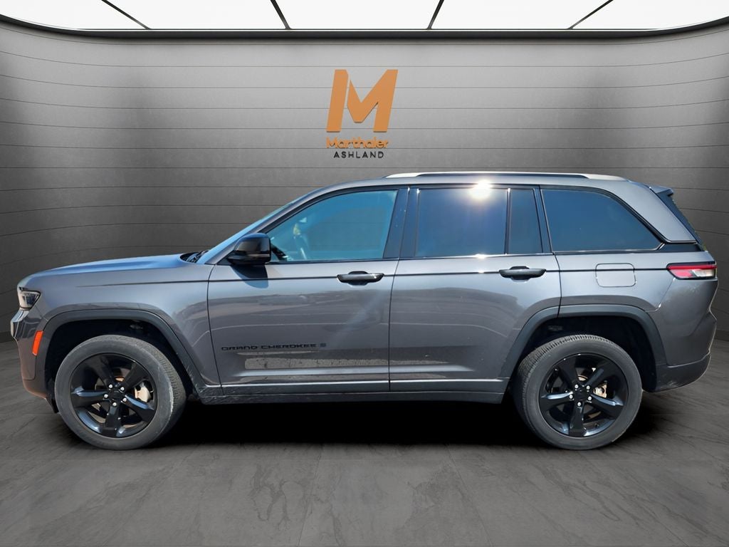 2022 Jeep Grand Cherokee Altitude AWD