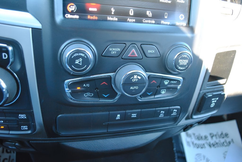 2019 RAM 1500 Classic Big Horn Crew Cab 4WD 5.7L V8