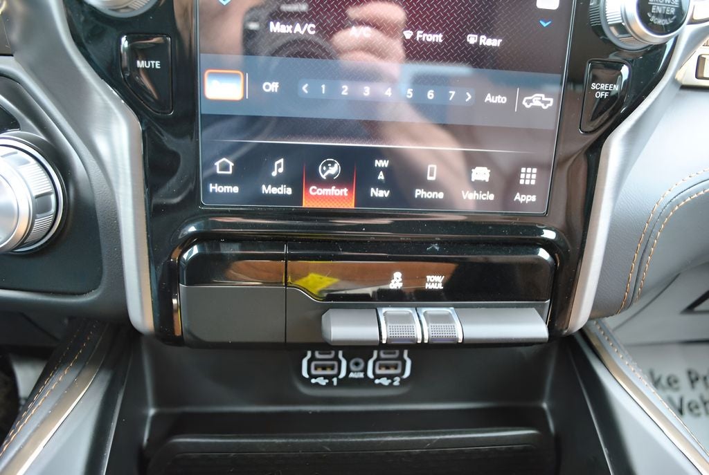 2023 RAM 1500 Limited Longhorn Crew Cab 4x4 5.7L HEMI