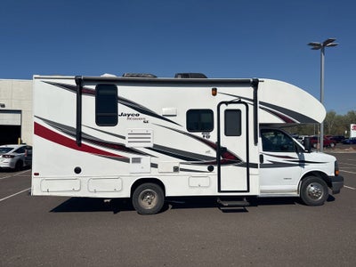 2017 Chevrolet Express 4500 Cutaway Jayco Redhawk SE Class C Motor Home