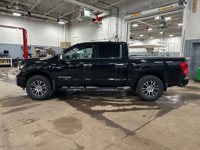 2021 Nissan Titan SV Crew Cab 4x4 5.6L V8