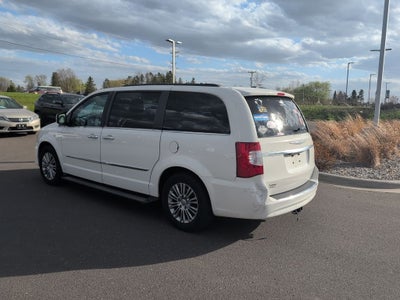 2013 Chrysler Town & Country Touring-L FWD