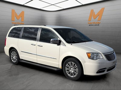 2013 Chrysler Town & Country Touring-L FWD