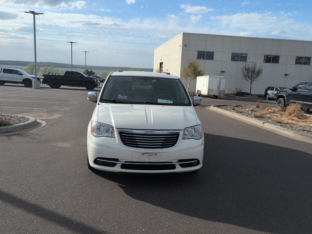 2013 Chrysler Town & Country Touring-L FWD
