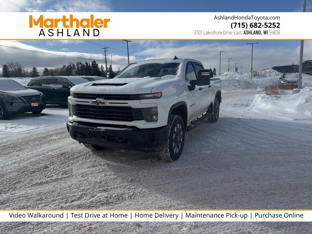 2024 Chevrolet Silverado 2500HD Custom Crew Cab 4x4 6.6L V8