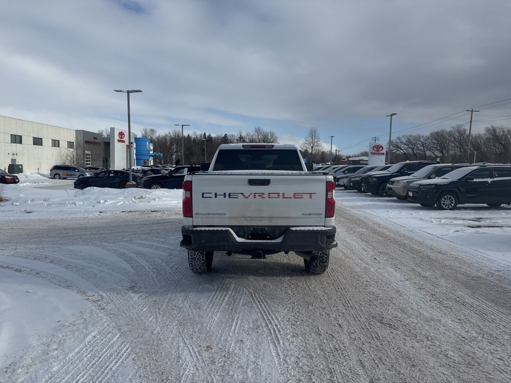 2024 Chevrolet Silverado 2500HD Custom Crew Cab 4x4 6.6L V8