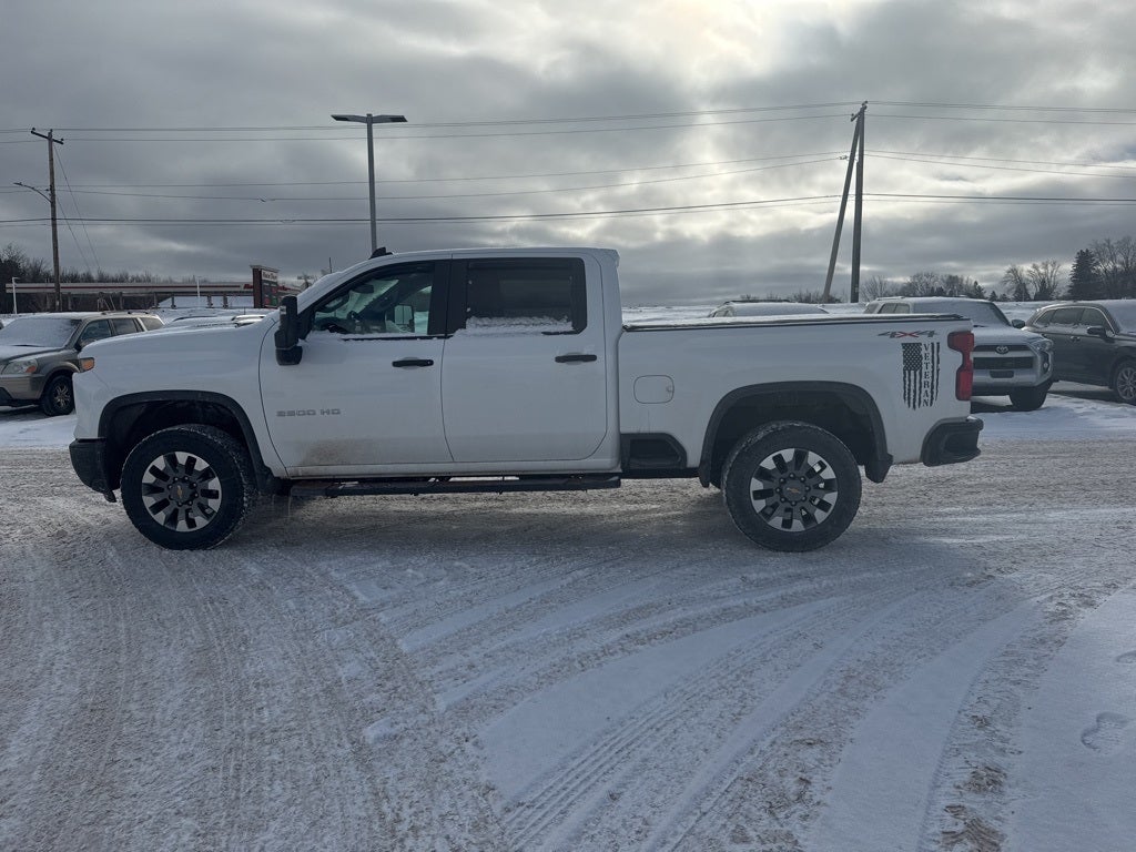 2024 Chevrolet Silverado 2500HD Custom Crew Cab 4x4 6.6L V8