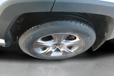 2024 Toyota RAV4 XLE AWD