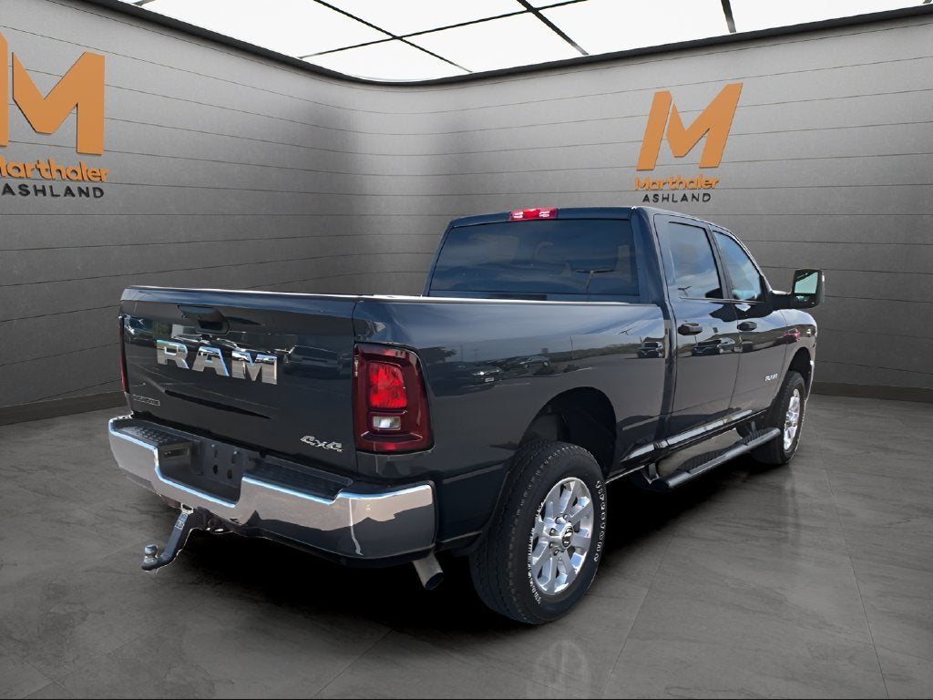 2026 RAM 2500 Big Horn Crew Cab 4x4 6.4L V8