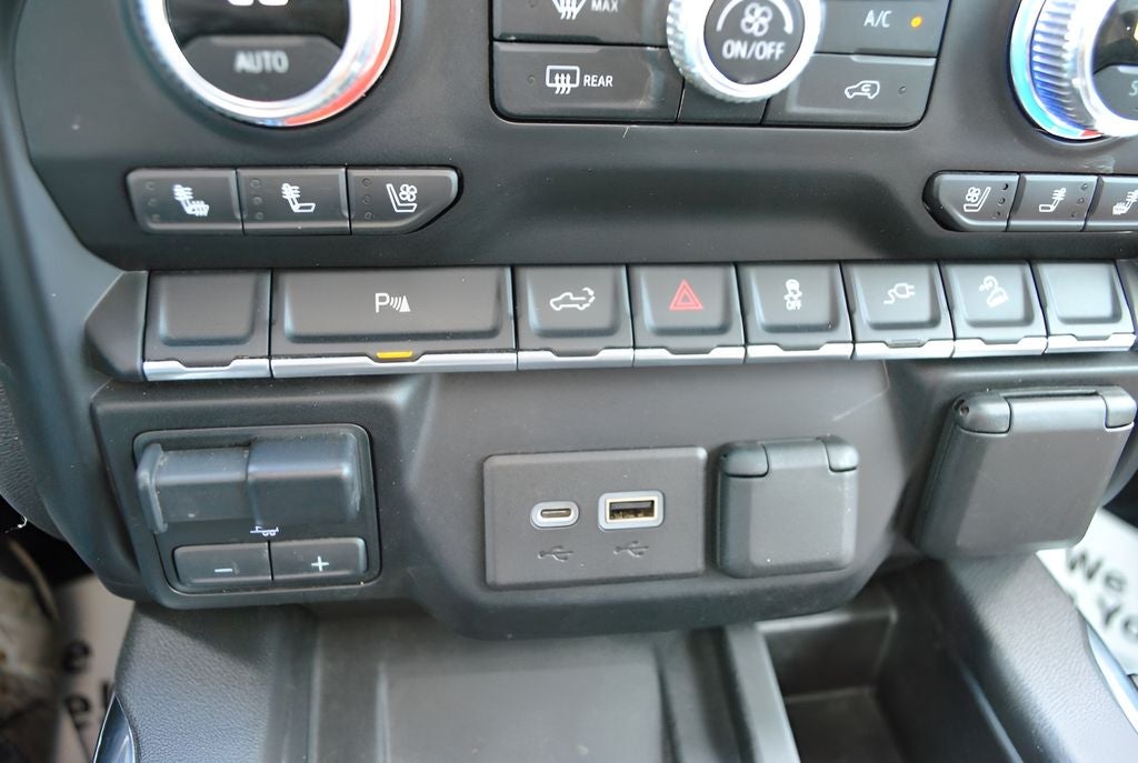 2022 GMC Sierra 1500 Limited AT4 Crew Cab 4x4 6.2L V8