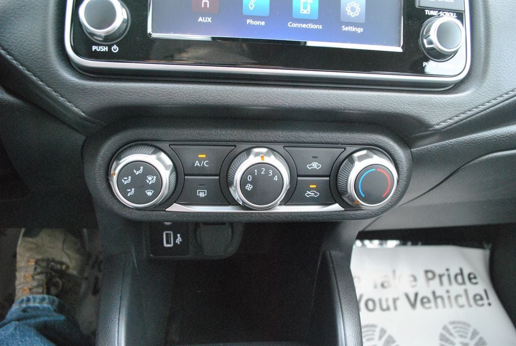 2023 Nissan Versa 1.6 S FWD