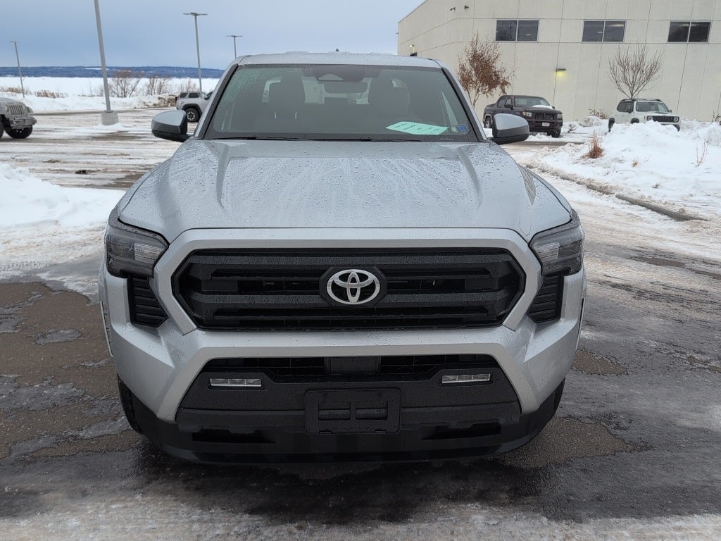 2025 Toyota Tacoma SR5 Double Cab 4x4