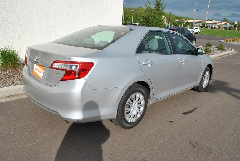 2014 Toyota Camry LE FWD