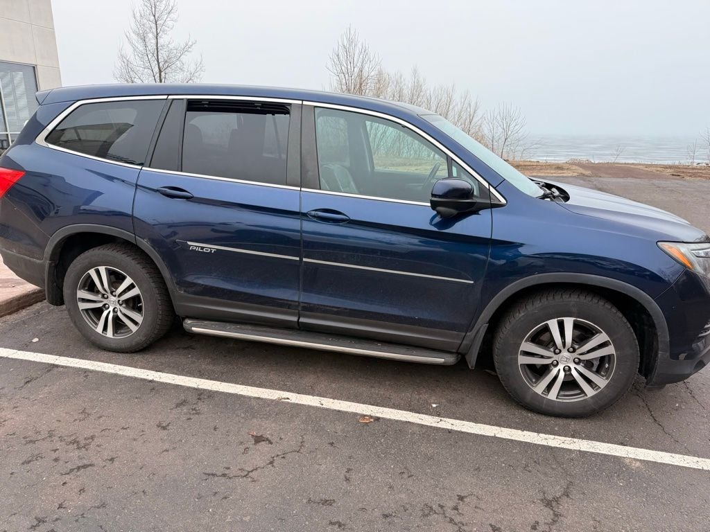 2018 Honda Pilot EX-L w/Rear Entertainment System