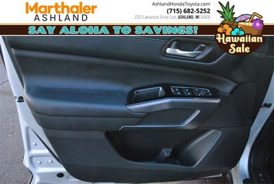 2025 Nissan Pathfinder SL 4WD