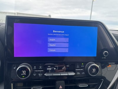 2023 Toyota Highlander Hybrid Bronze Edition AWD