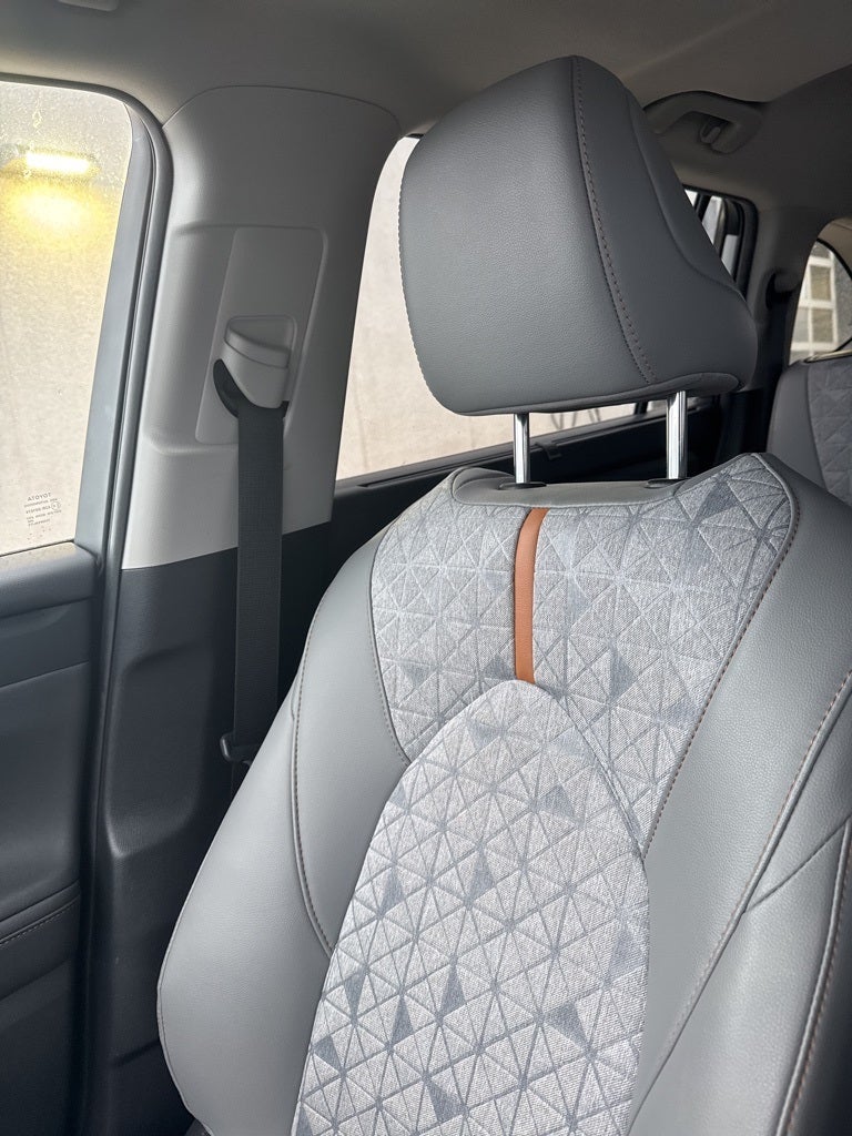 2023 Toyota Highlander Hybrid Bronze Edition AWD