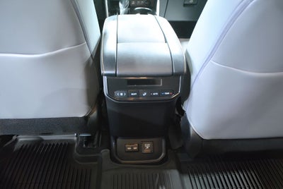 2023 Toyota Highlander Hybrid Bronze Edition AWD