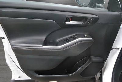 2023 Toyota Highlander Hybrid Bronze Edition AWD