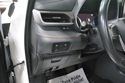 2023 Toyota Highlander Hybrid Bronze Edition AWD