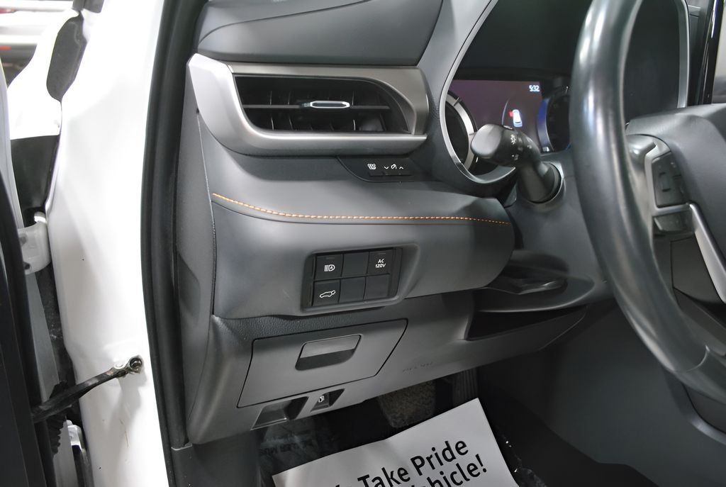 2023 Toyota Highlander Hybrid Bronze Edition AWD