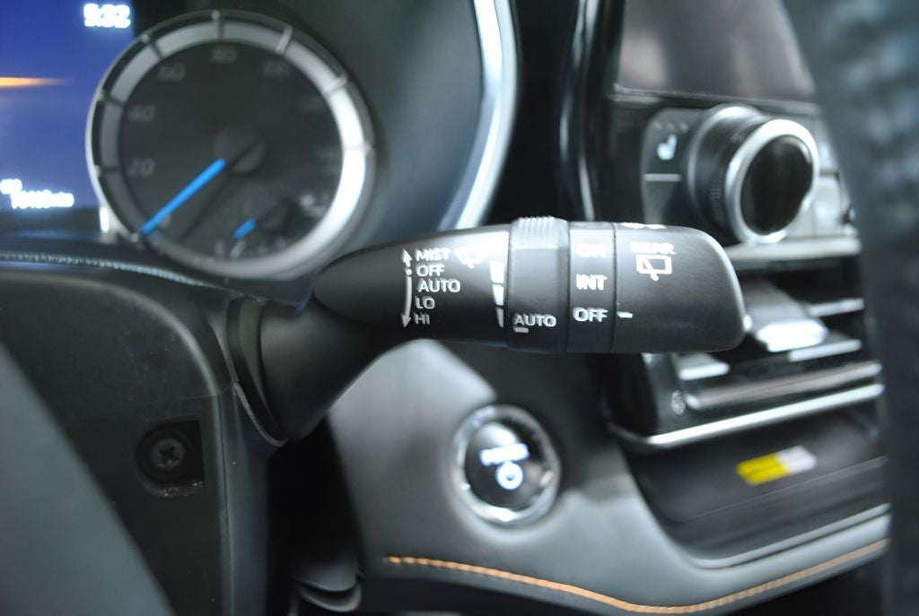 2023 Toyota Highlander Hybrid Bronze Edition AWD