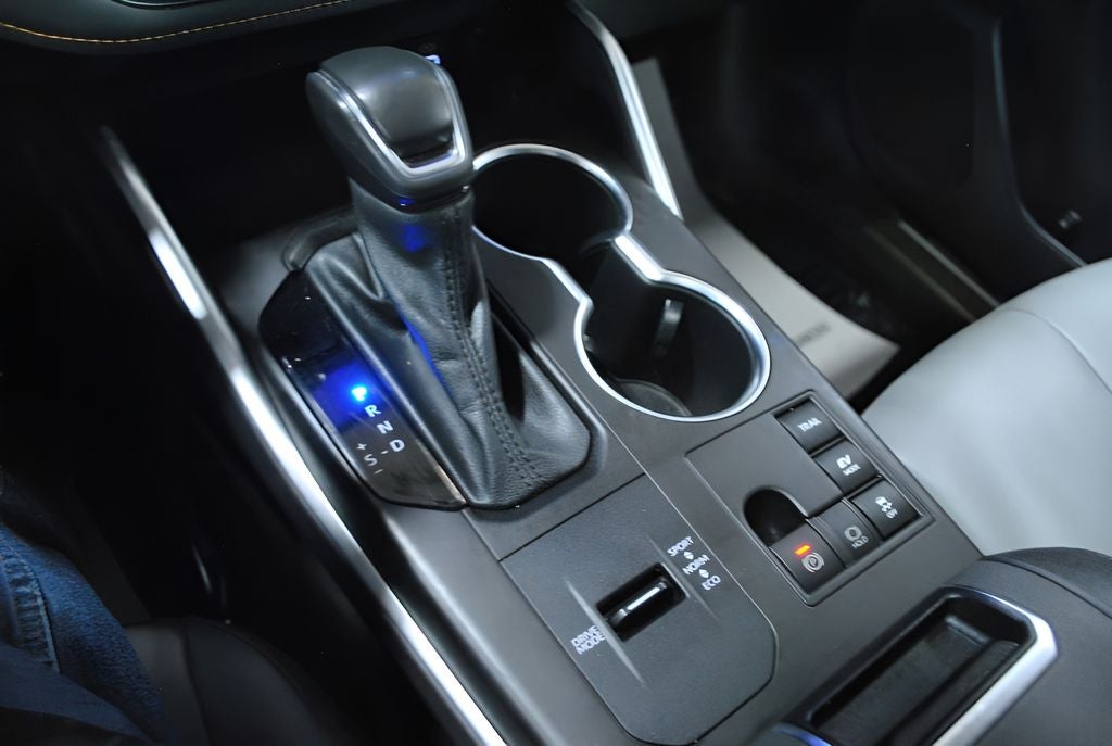 2023 Toyota Highlander Hybrid Bronze Edition AWD