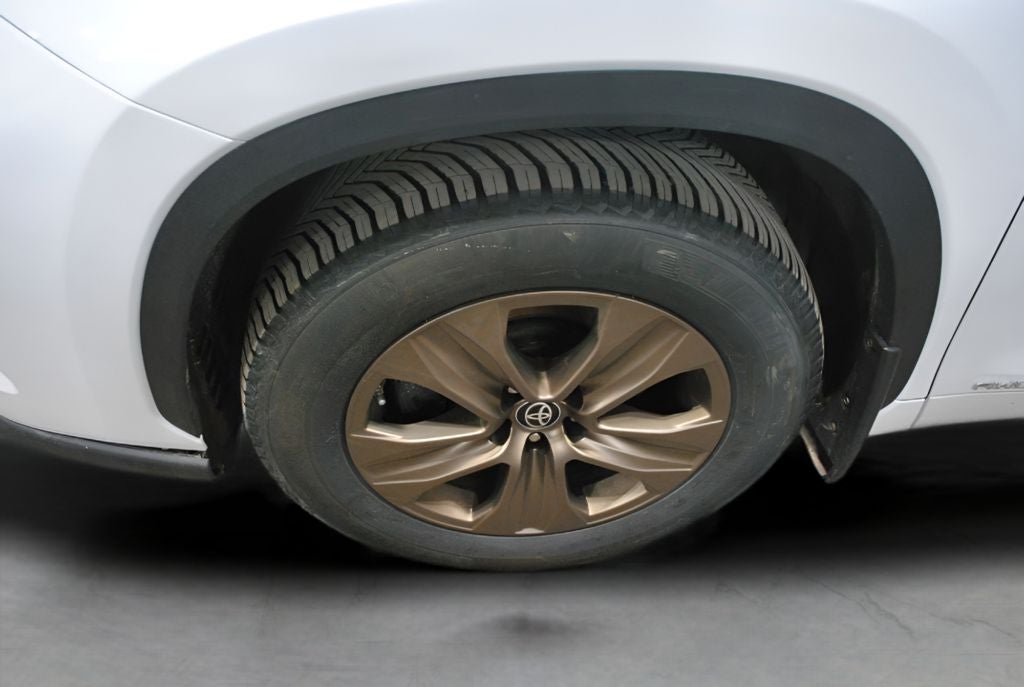 2023 Toyota Highlander Hybrid Bronze Edition AWD