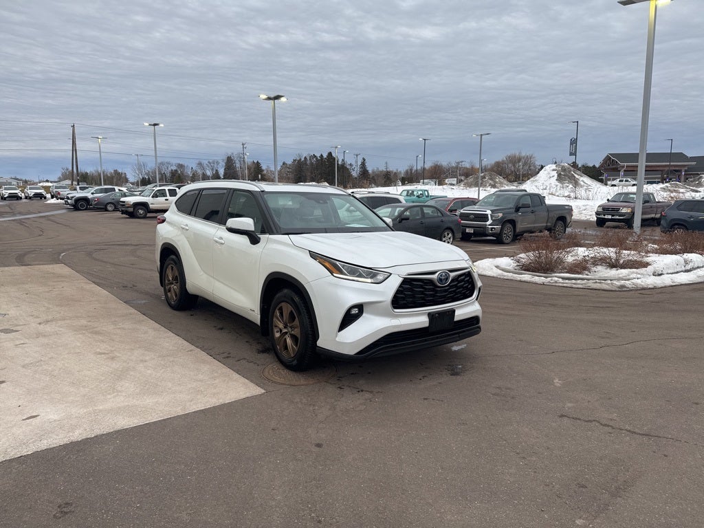 2023 Toyota Highlander Hybrid Bronze Edition AWD