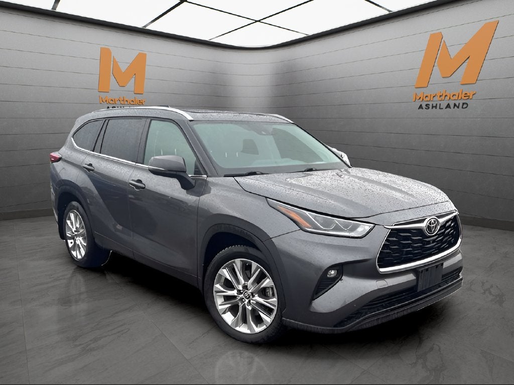 2021 Toyota Highlander Limited AWD 3rd Row w/ Tow Hitch