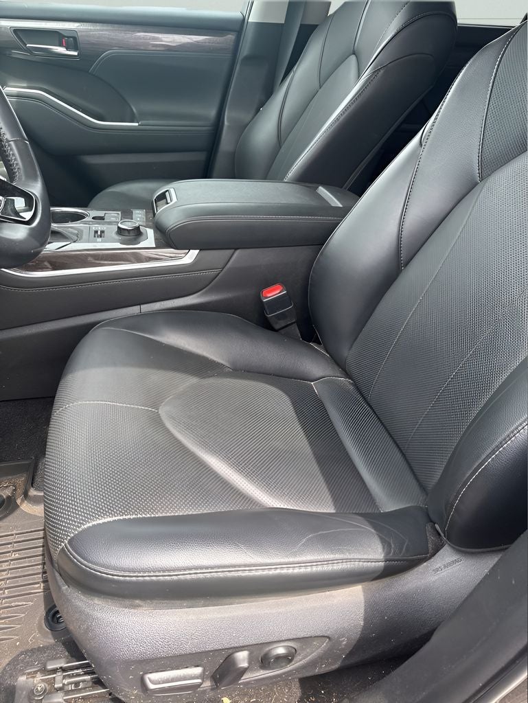 2022 Toyota Highlander Limited 8 Passenger AWD