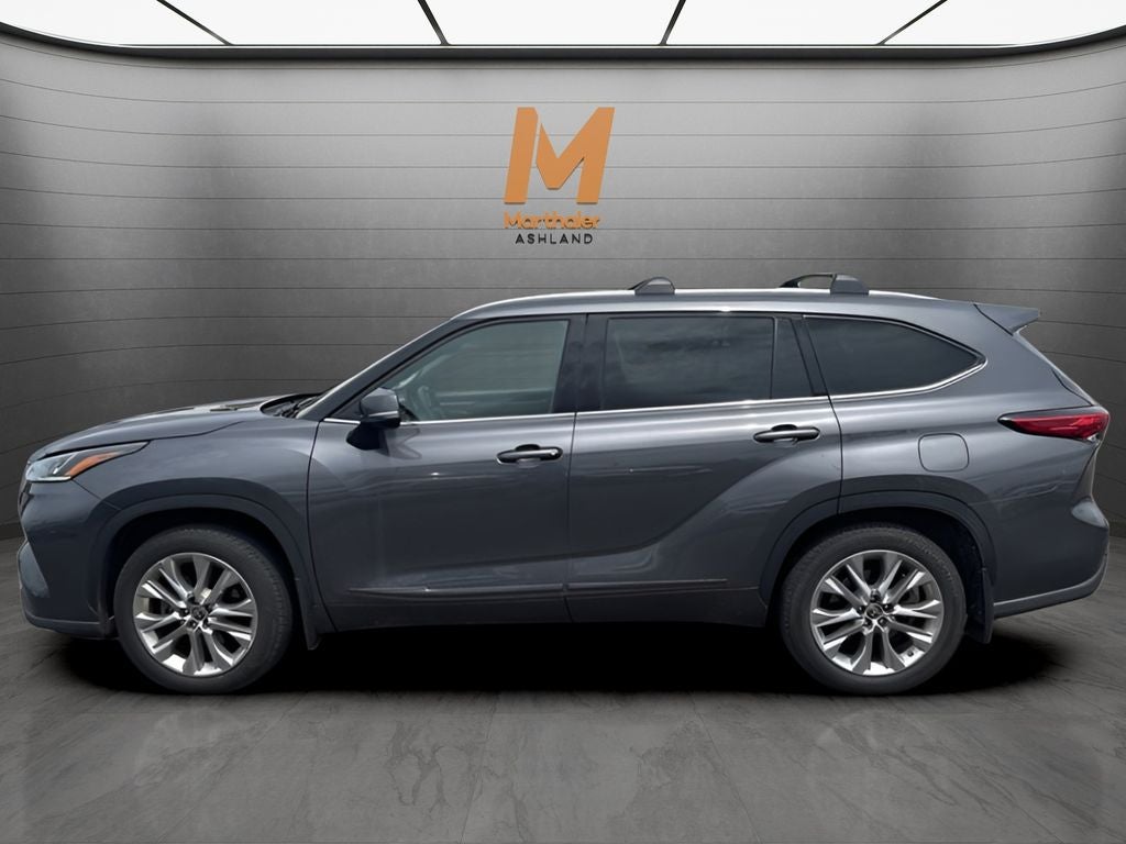 2022 Toyota Highlander Limited 8 Passenger AWD