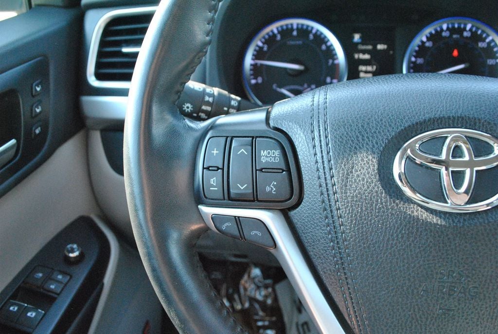 2019 Toyota Highlander Limited Platinum