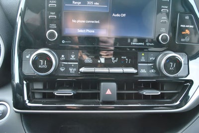 2021 Toyota Highlander XLE AWD 8 Passenger