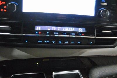 2023 Toyota Sienna XLE 7 Passenger Plus Package FWD