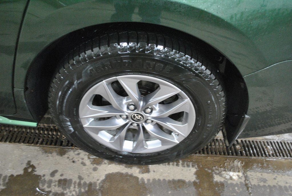 2023 Toyota Sienna XLE 7 Passenger Plus Package FWD