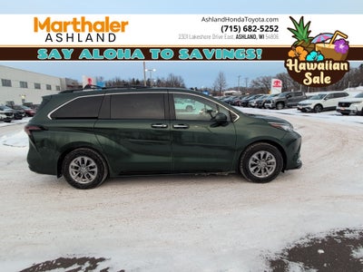2023 Toyota Sienna XLE 7 Passenger Plus Package FWD