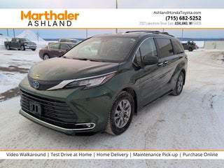 2023 Toyota Sienna XLE 7 Passenger Plus Package FWD