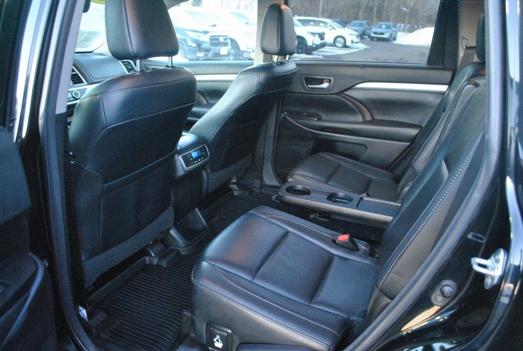 2018 Toyota Highlander XLE 7 Passenger AWD