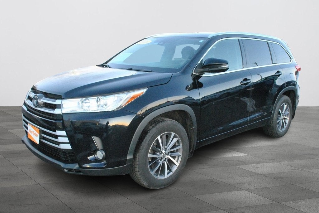 2018 Toyota Highlander XLE 7 Passenger AWD