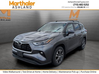 2023 Toyota Highlander XLE 8 Passenger AWD