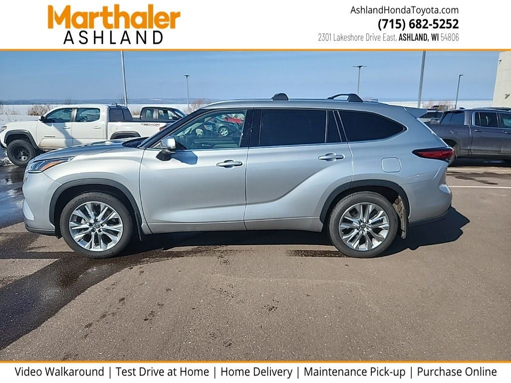 2023 Toyota Highlander Limited AWD 8 Passenger