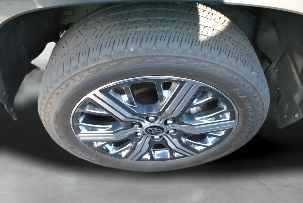 2023 Toyota Tundra Hybrid Capstone Crew Cab 4x4