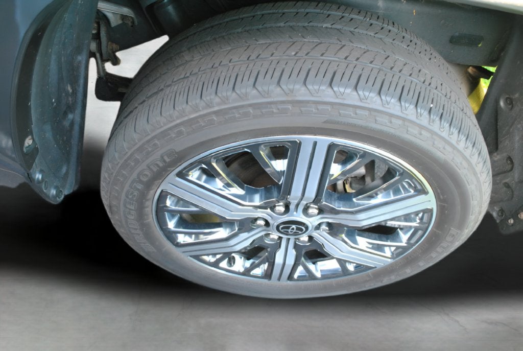 2023 Toyota Tundra Hybrid Capstone Crew Cab 4x4