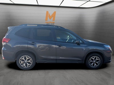 2022 Subaru Forester Premium AWD